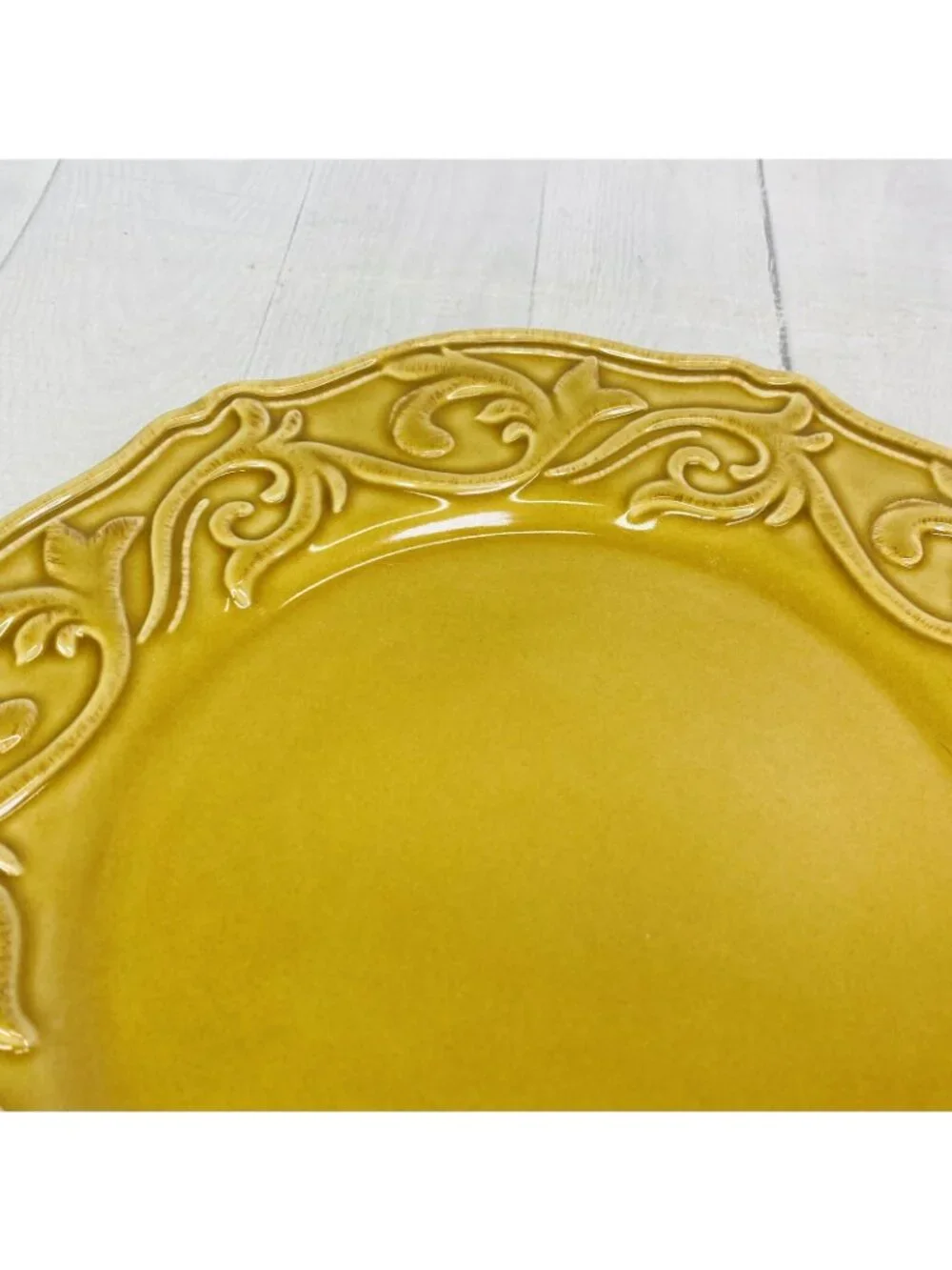 Chris Madden JC Penny CORVELLA GOLD  Emboss Scroll Stoneware Dinner Plate Set 4